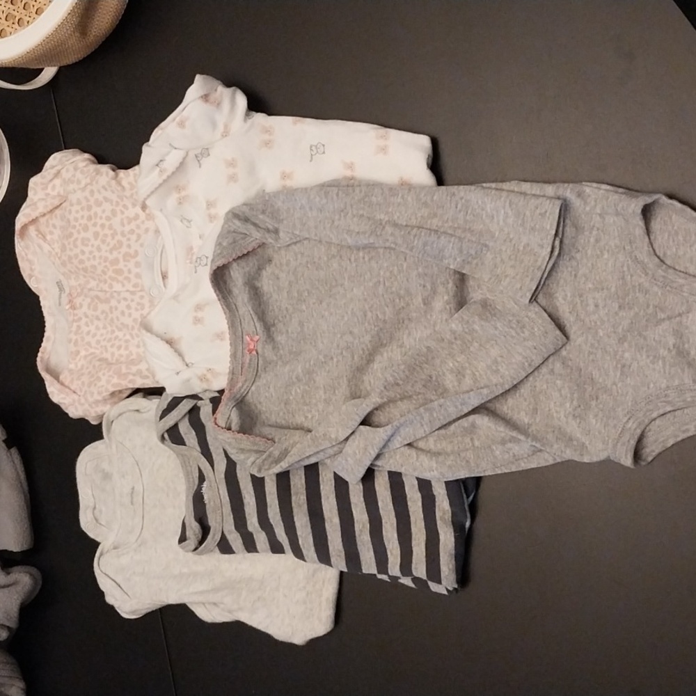 5 onesies, all 18 mos.